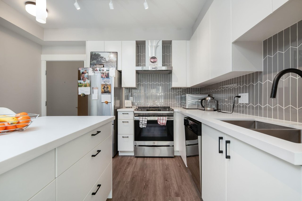 a414-20838 78b Ave