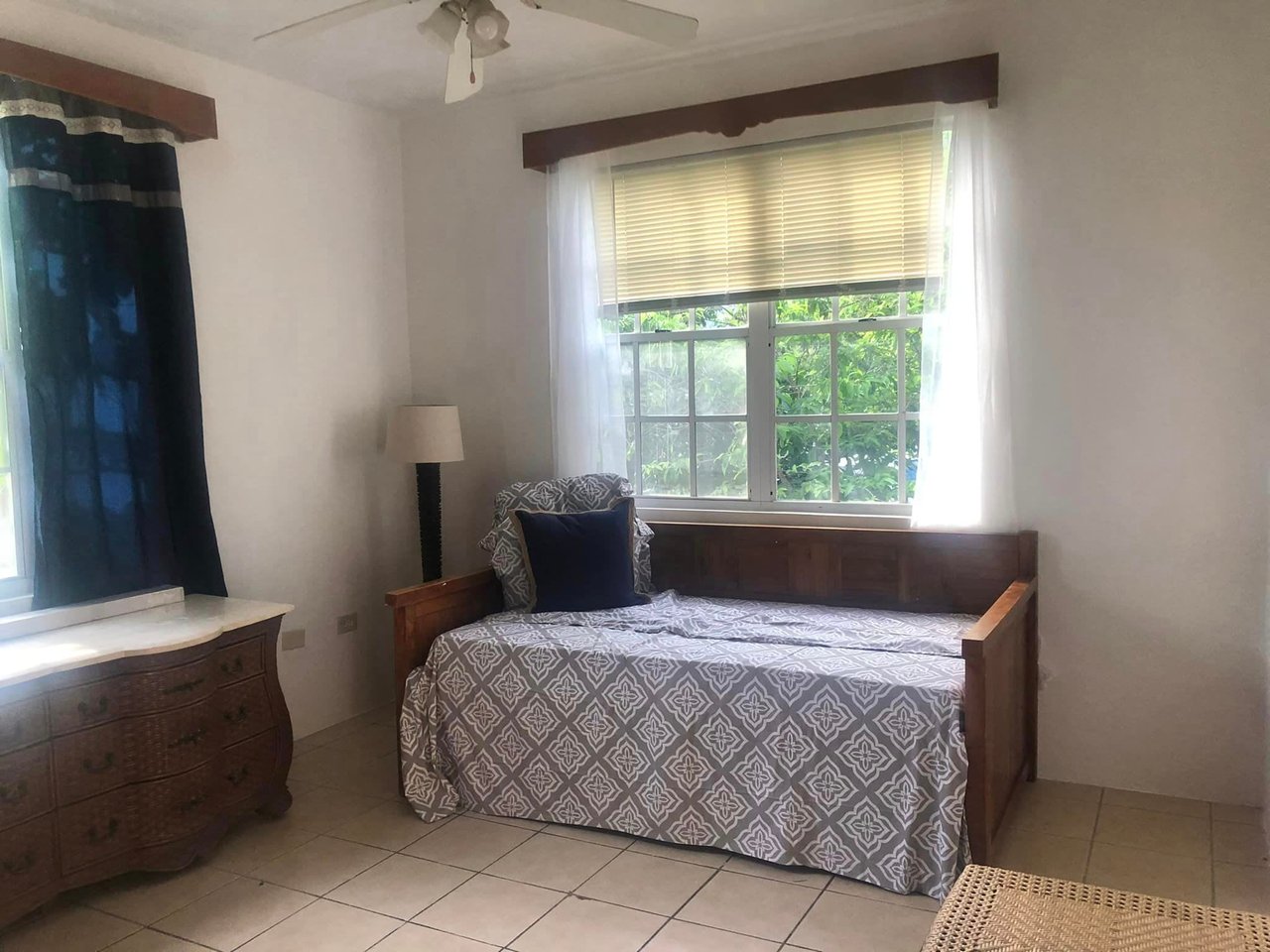 945 Parham Town 2 Bedroom Apartment