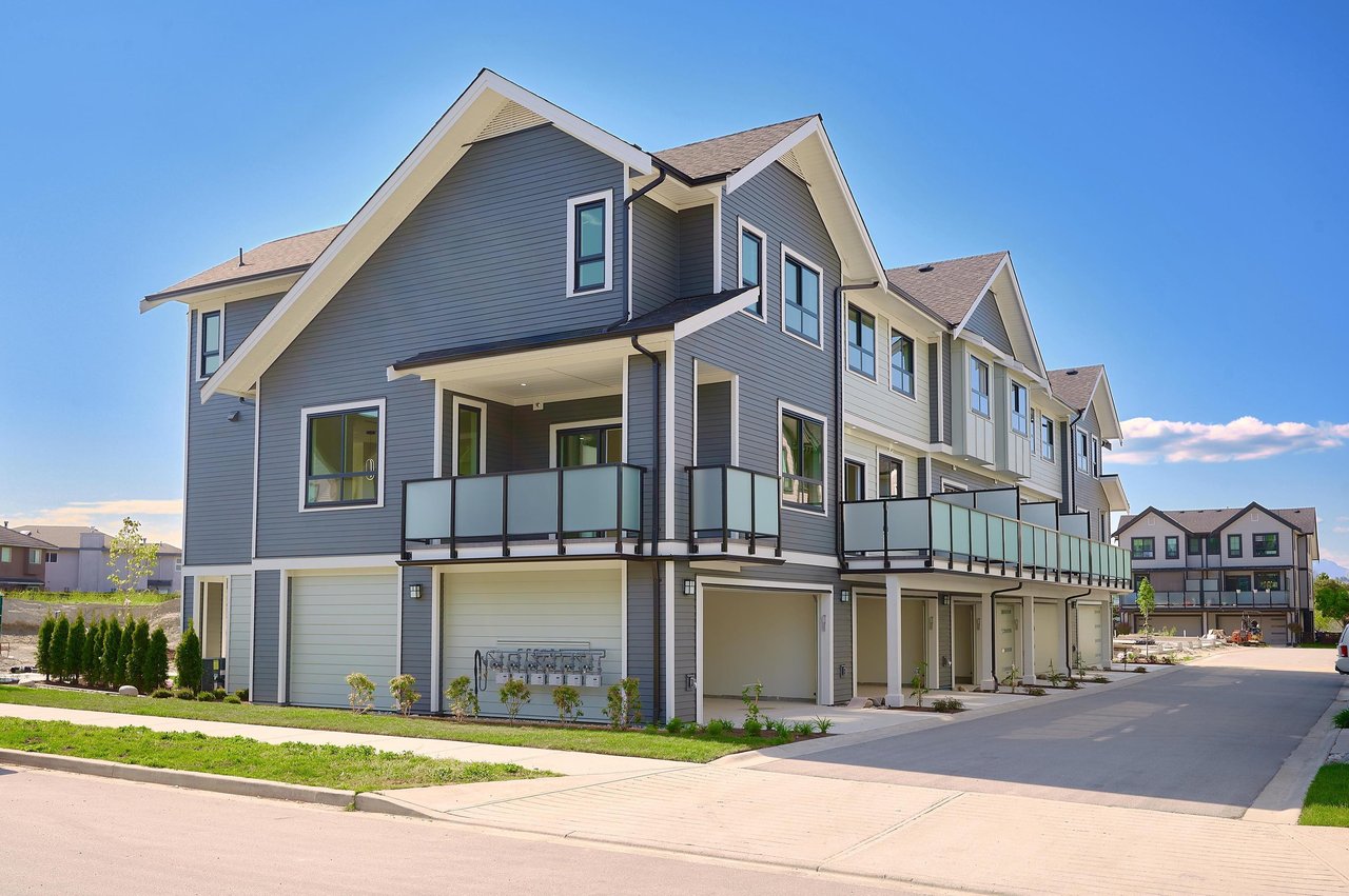 25-1115 Roma Ave