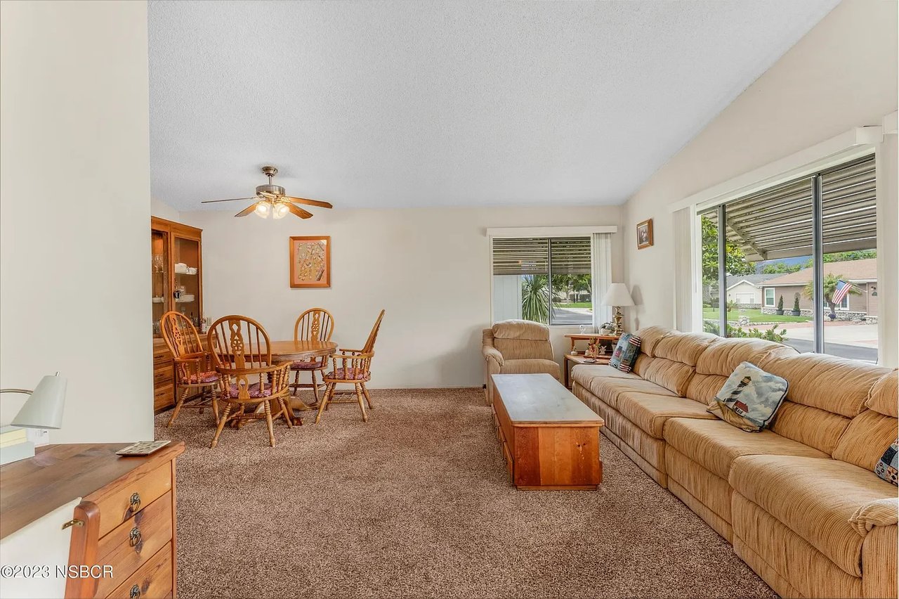 3276 Greenacre Dr