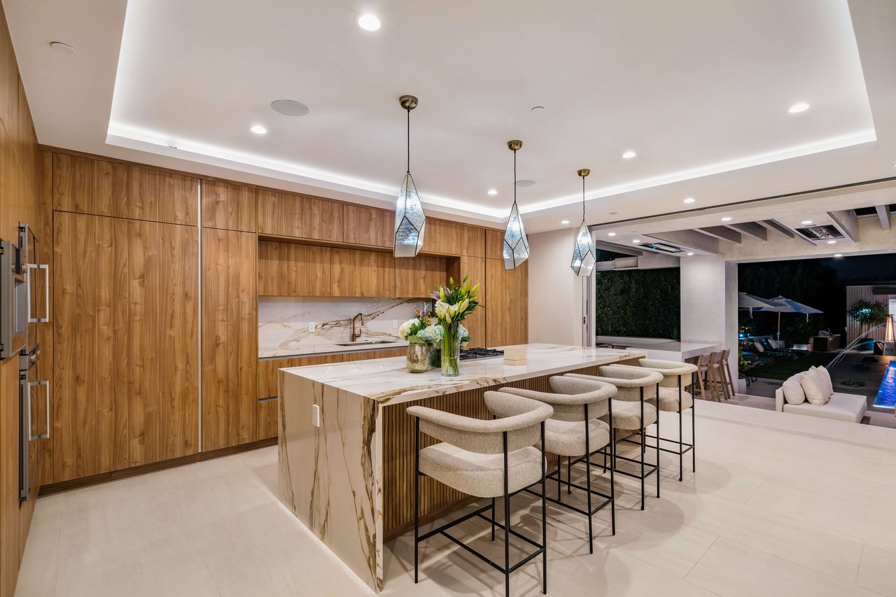 The Apex HH | 7115 Macapa Drive