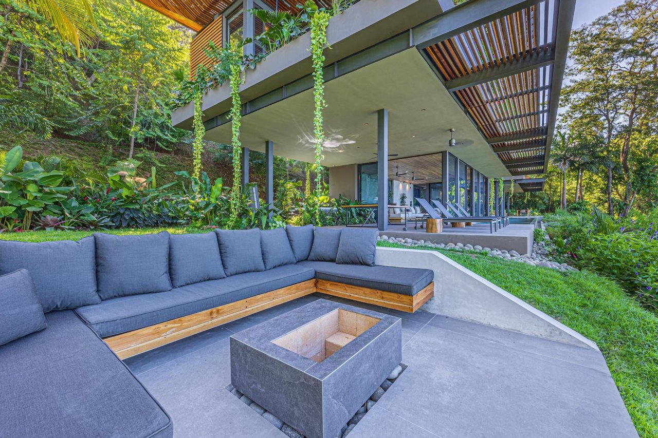 Designer Tropical Ocean View Home, Dominical, Puntarenas