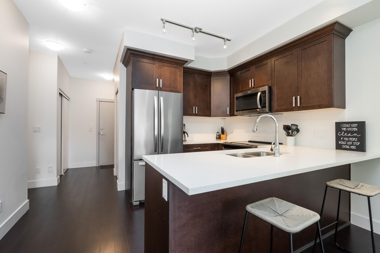 109-2436 Kelly Ave