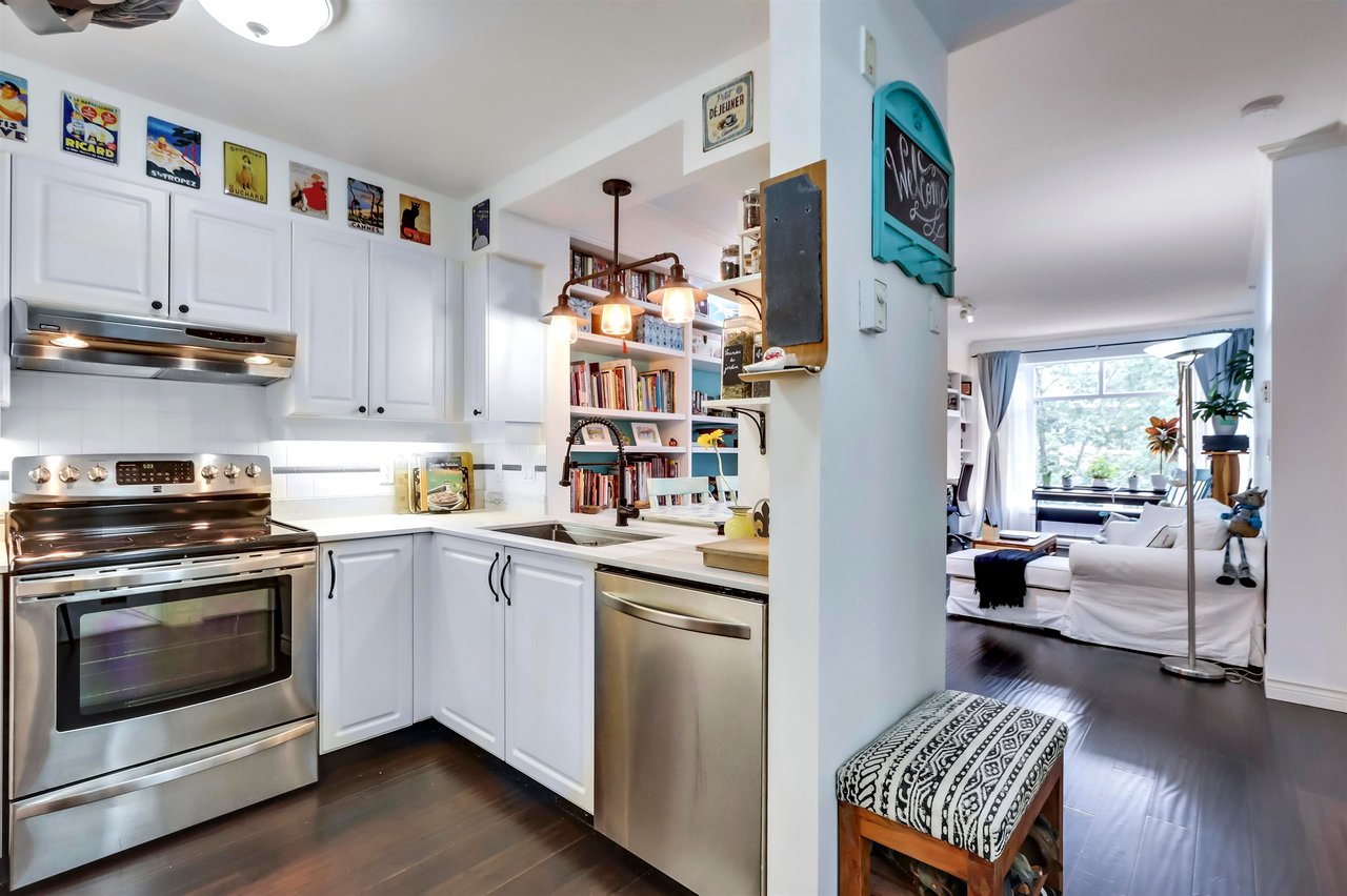 309-3600 Windcrest Drive, North Vancouver