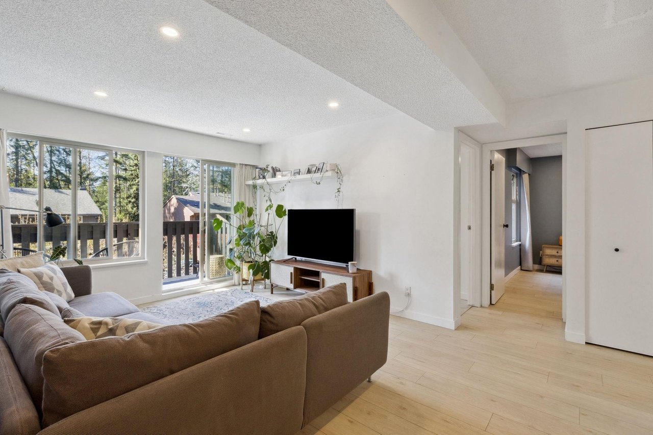 1894 Purcell Way, North Vancouver