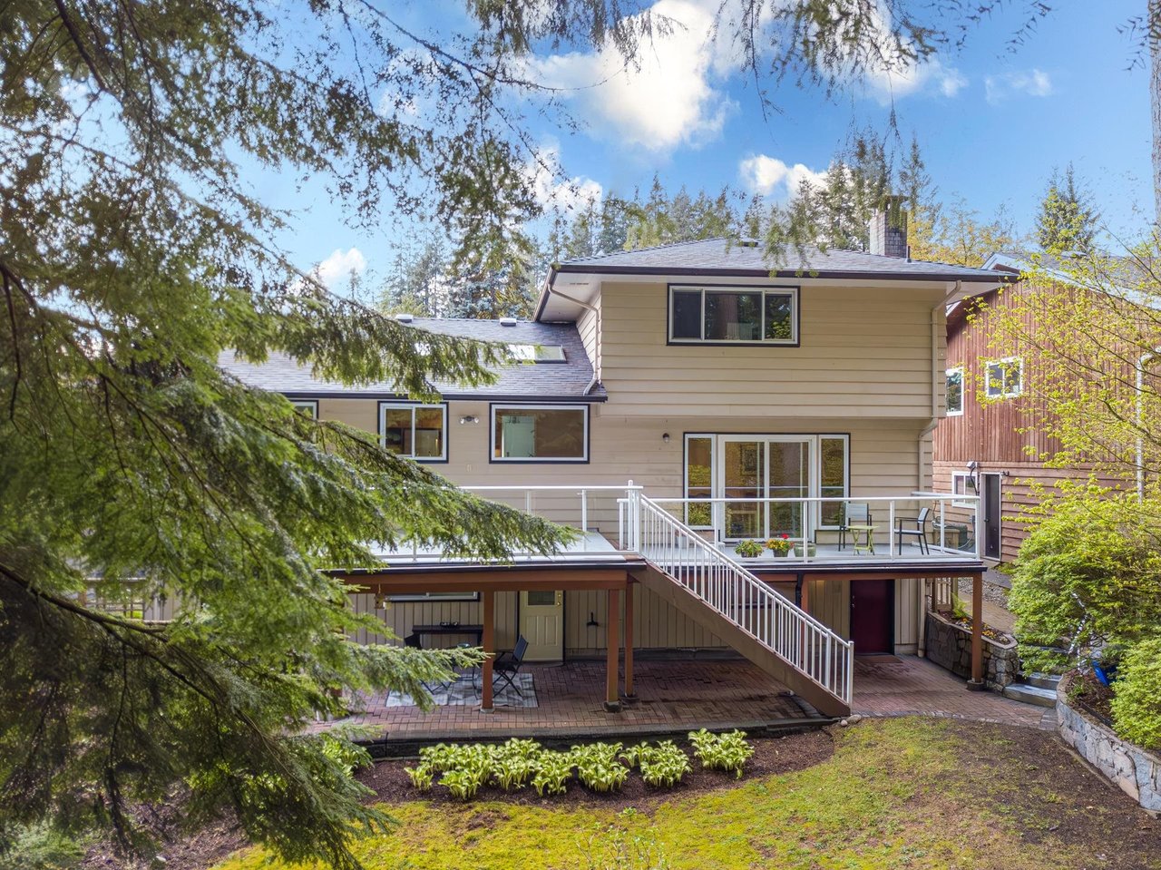1760 Medwin Pl