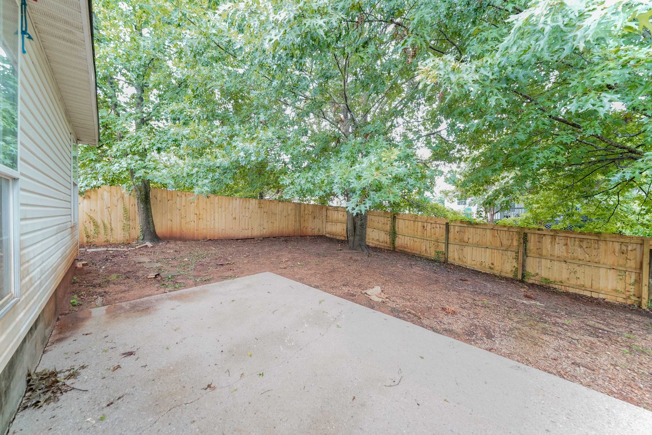 Prime Madison Living: 3-Bedroom Gem Near Bob Jones & Downtown