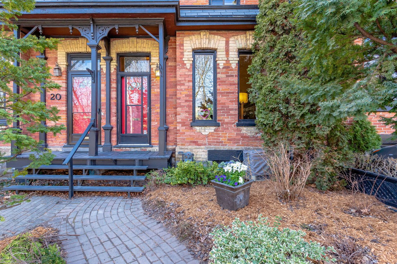 Lofty Victorian Artist’s Home