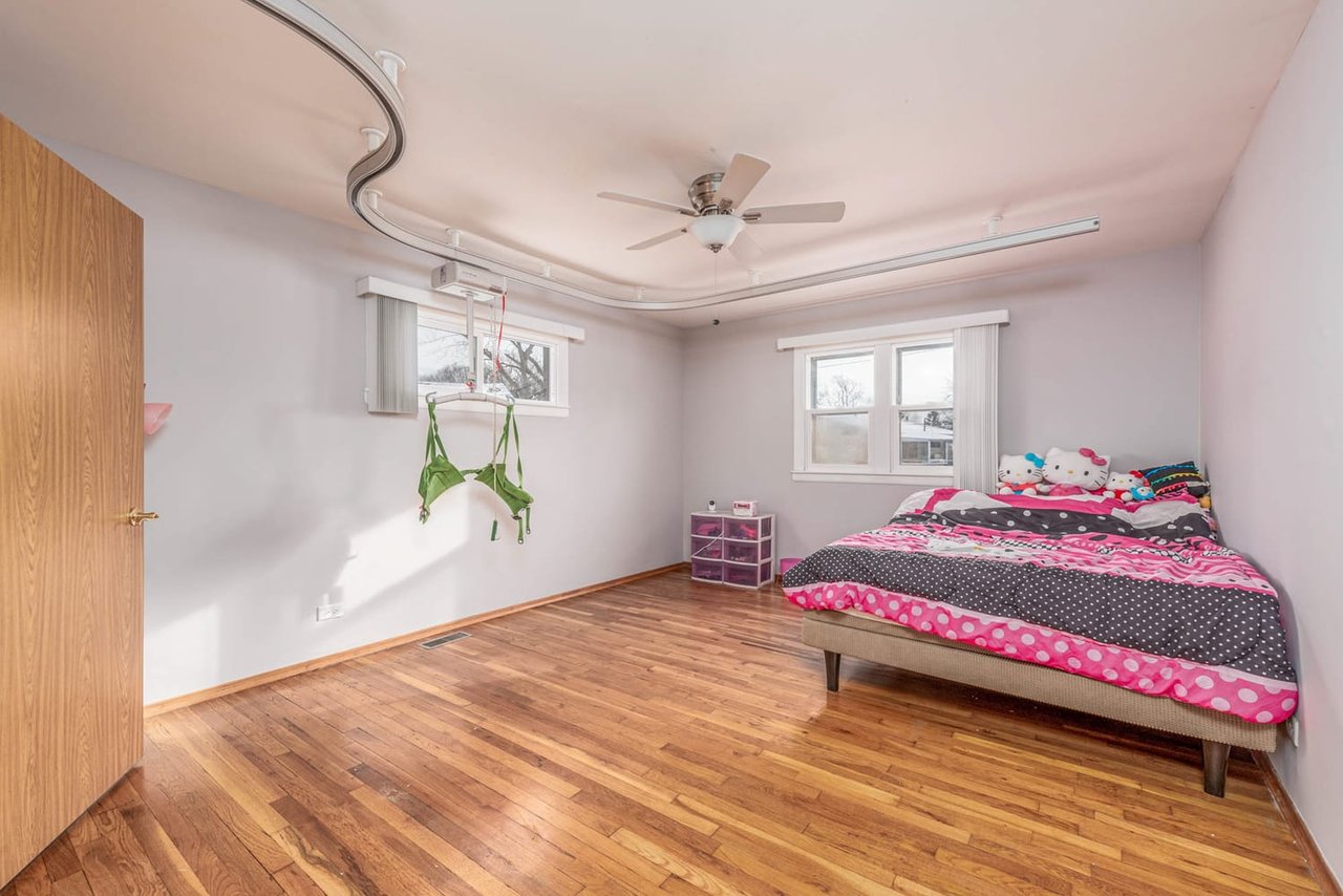 295 Glendale Ln 