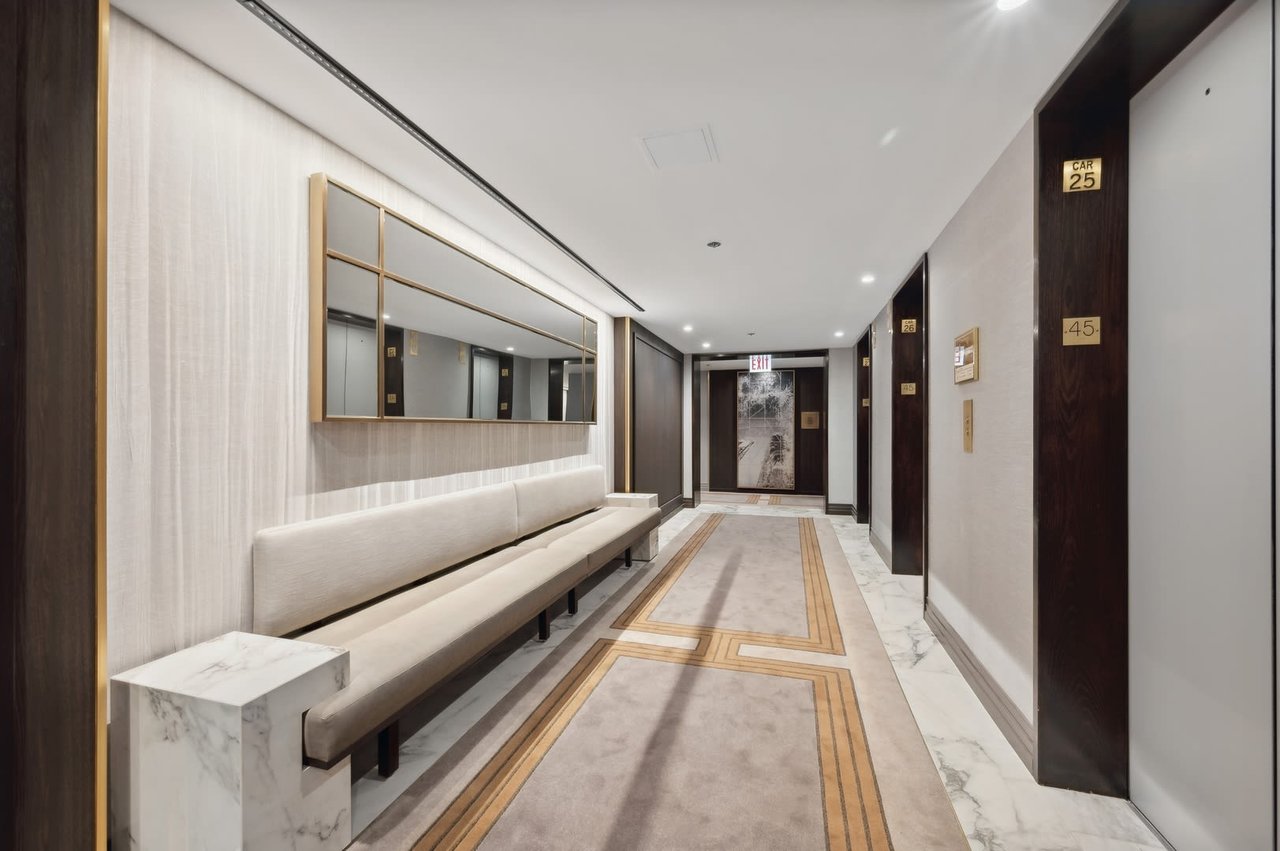 180 E PEARSON Street Unit: 4504