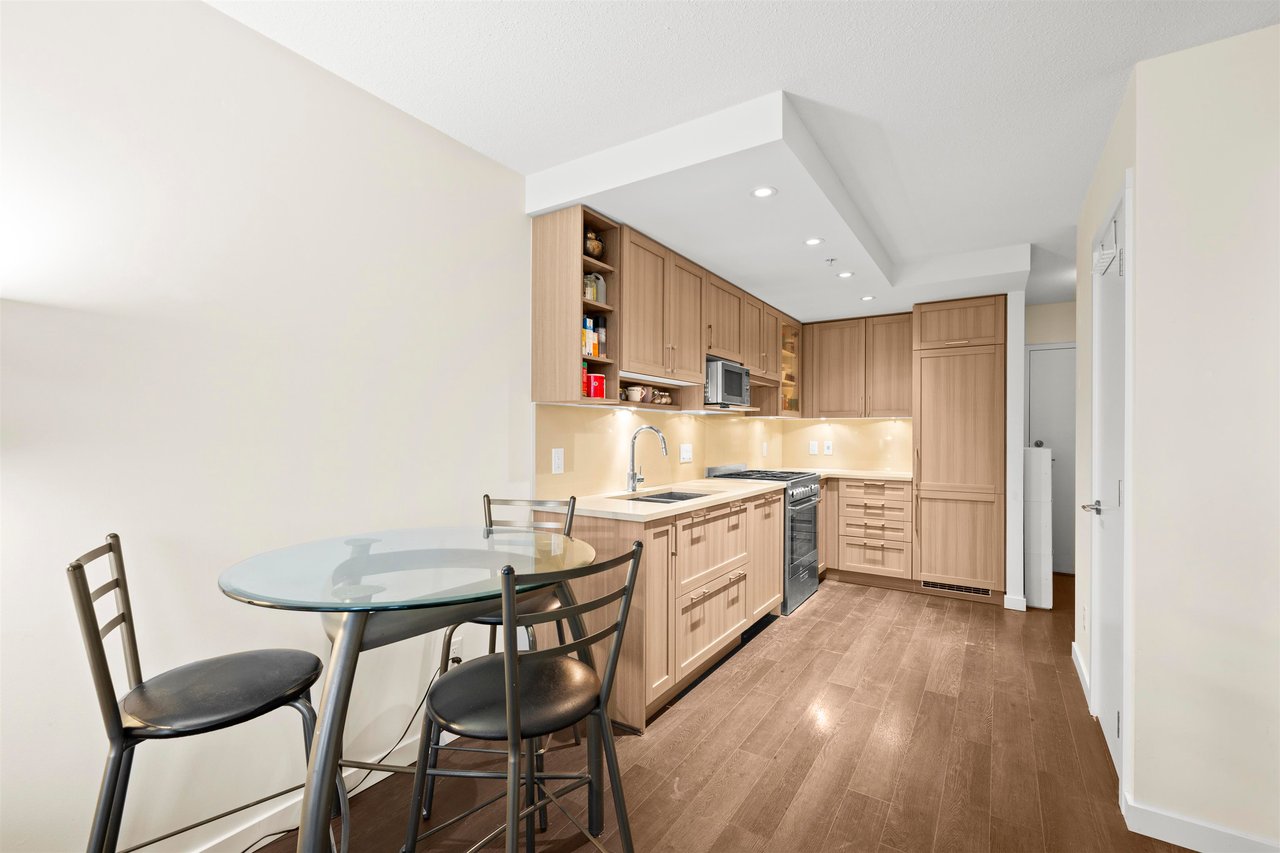 1808-5515 Boundary Rd