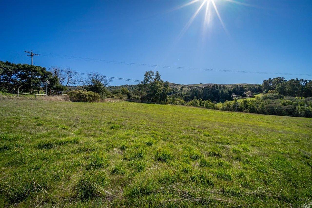 5289 Sonoma Mountain Rd