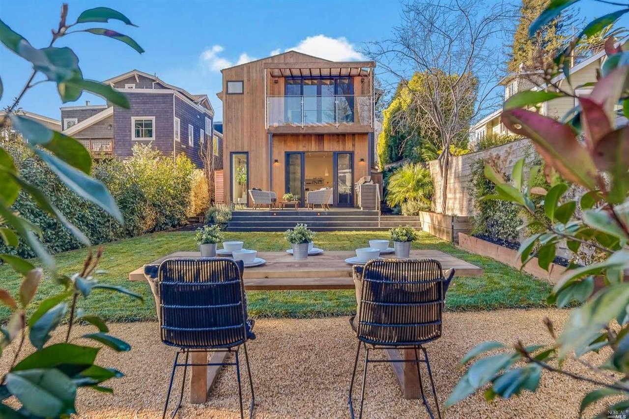 5 Locke Lane