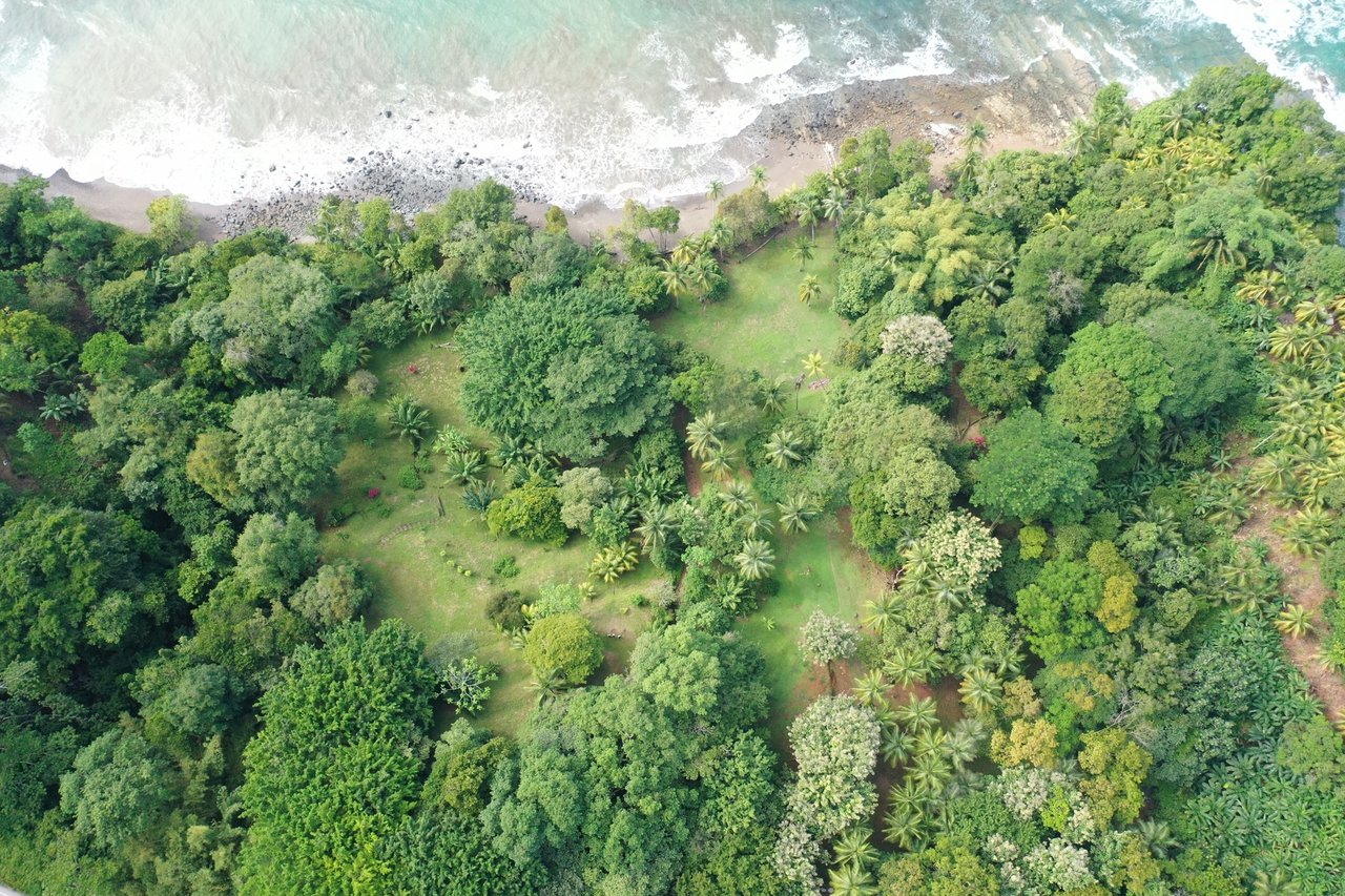 Modern Beachfront Luxury Estate, Dominical, Puntarenas