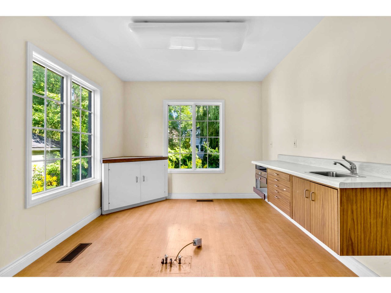 131 Chisholm St