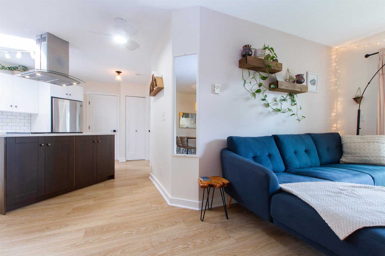 E304-40180 Willow Cres