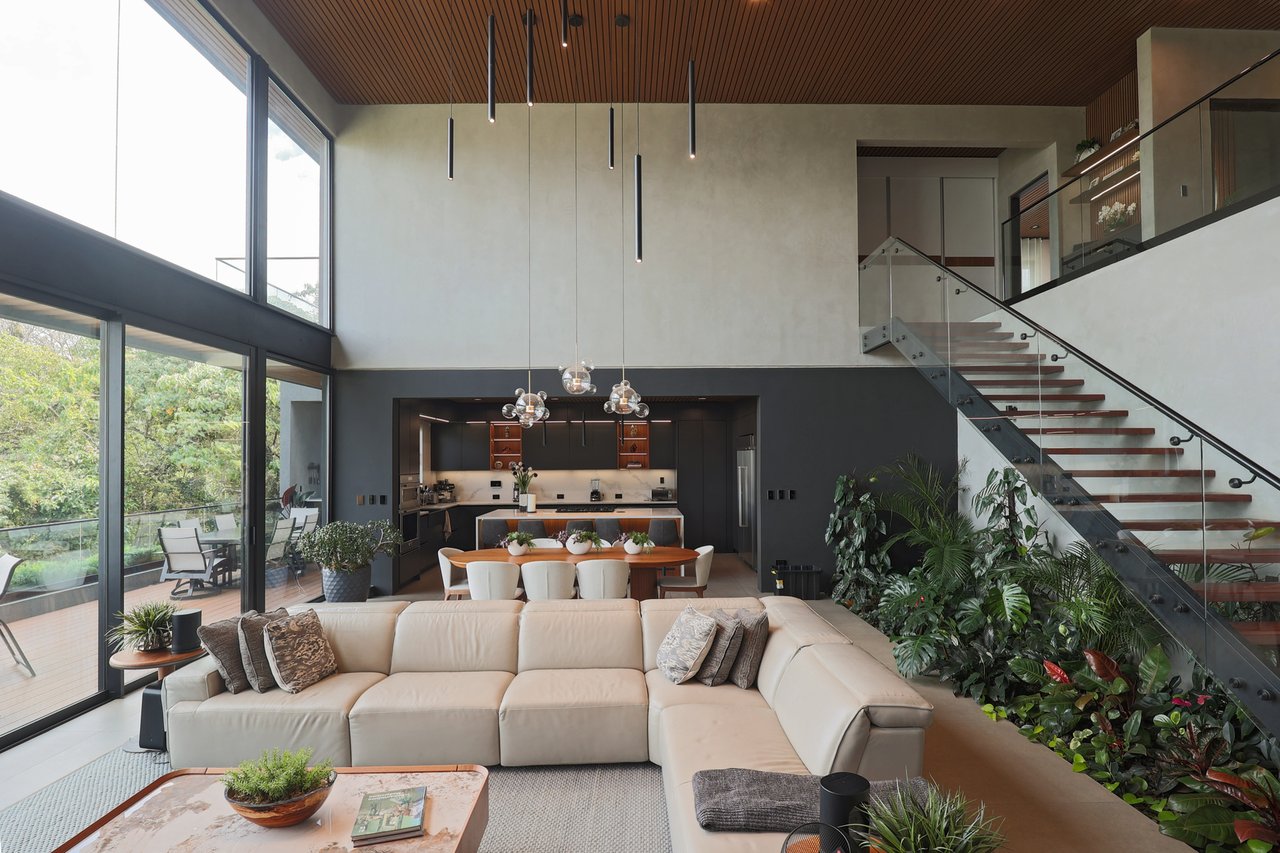 Panoramic City View Estate Home, Escazu, San Jose