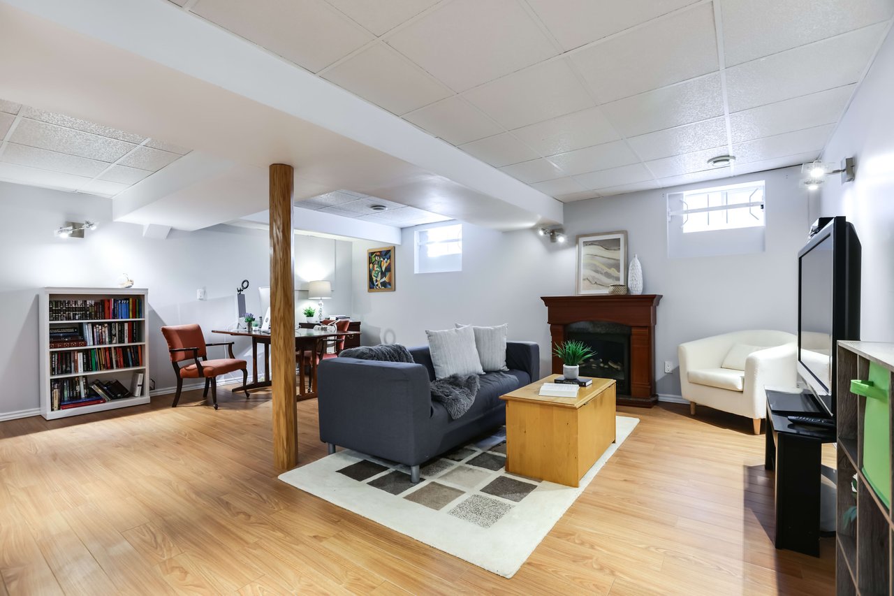 Ideal Family Home on a Premium Lot!
