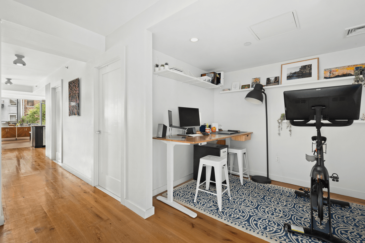 139 Meserole Street Unit: 4A