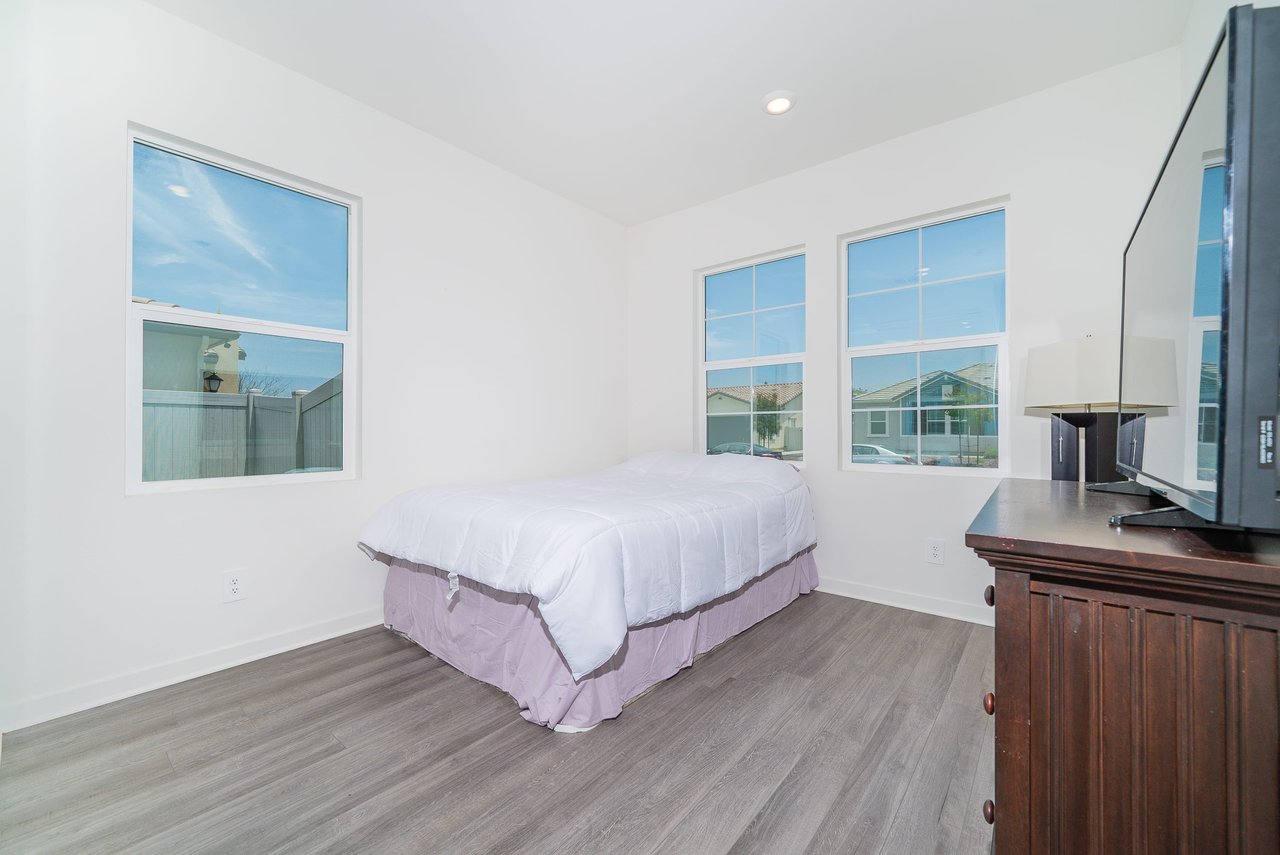 Welcome To 27712 Evergreen Way in Valley Center, CA