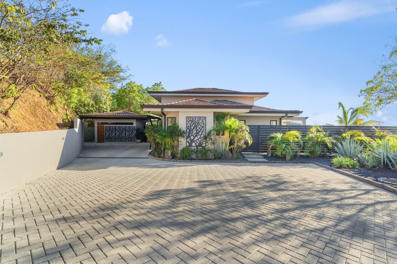 Casa Malibu | Stunning home in La Jolla neighborhood