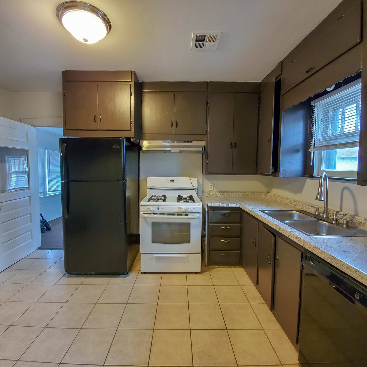 632 W Dewey 