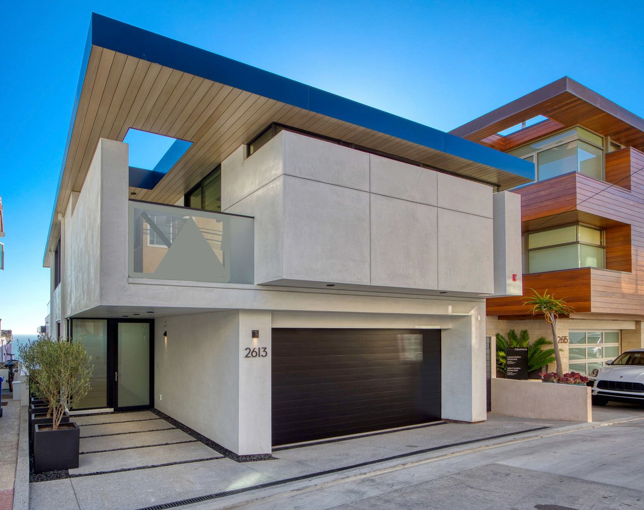 2613 Crest Drive
