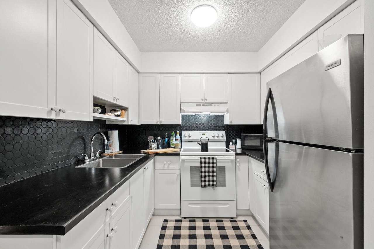 106-1948 Coquitlam Avenue, Port Coquitlam