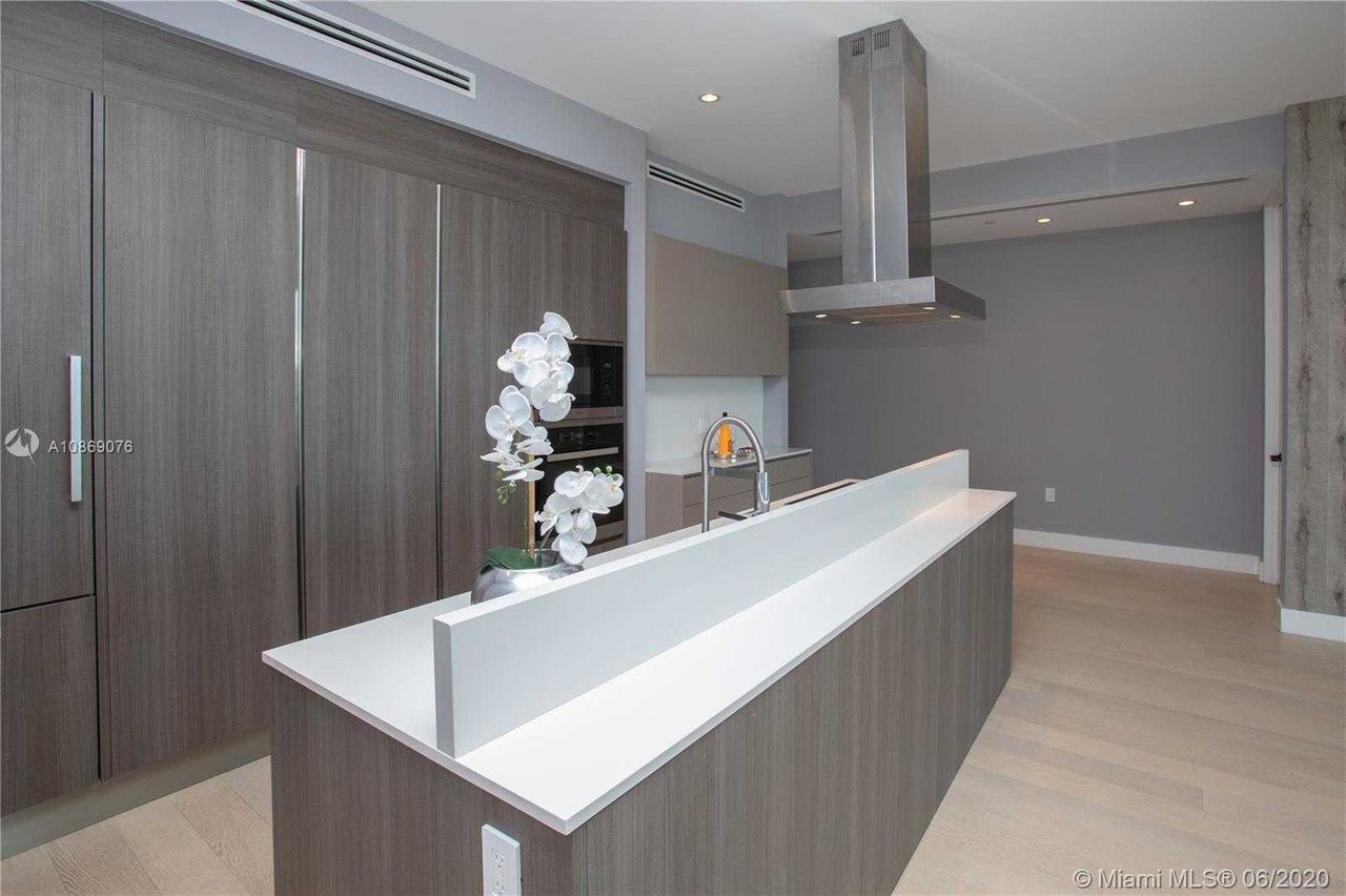 101 Sunrise Dr Unit A-402