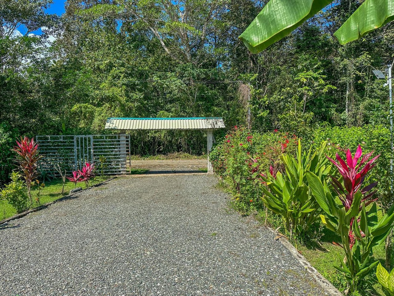 Modern Tropical Garden Residence, Osa, Puntarenas