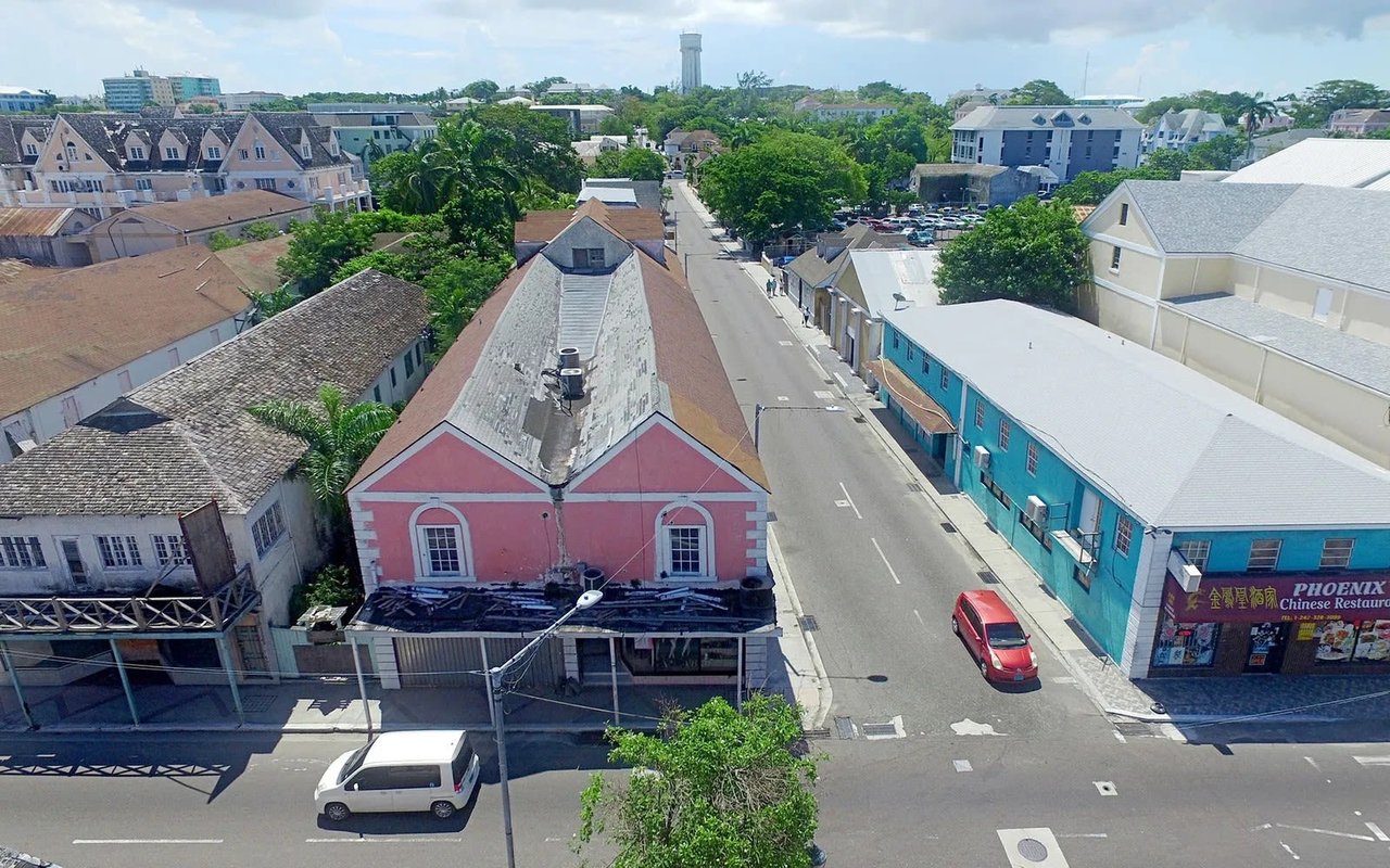 Bay Street Commercial Building