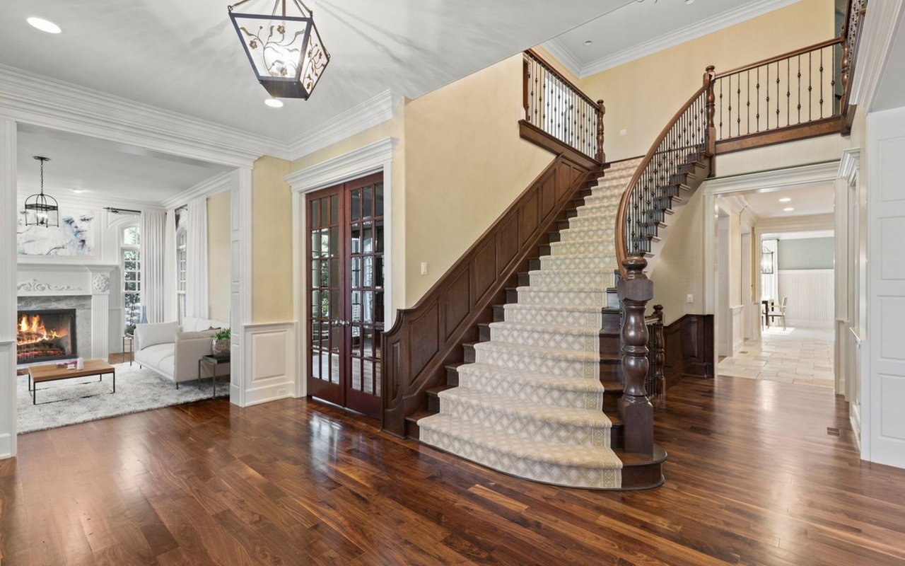 704 S Elm St