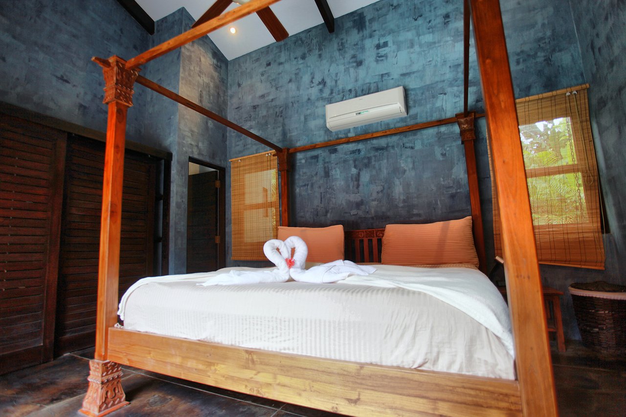 Pool Home Near Surf Break, Santa Teresa, Puntarenas