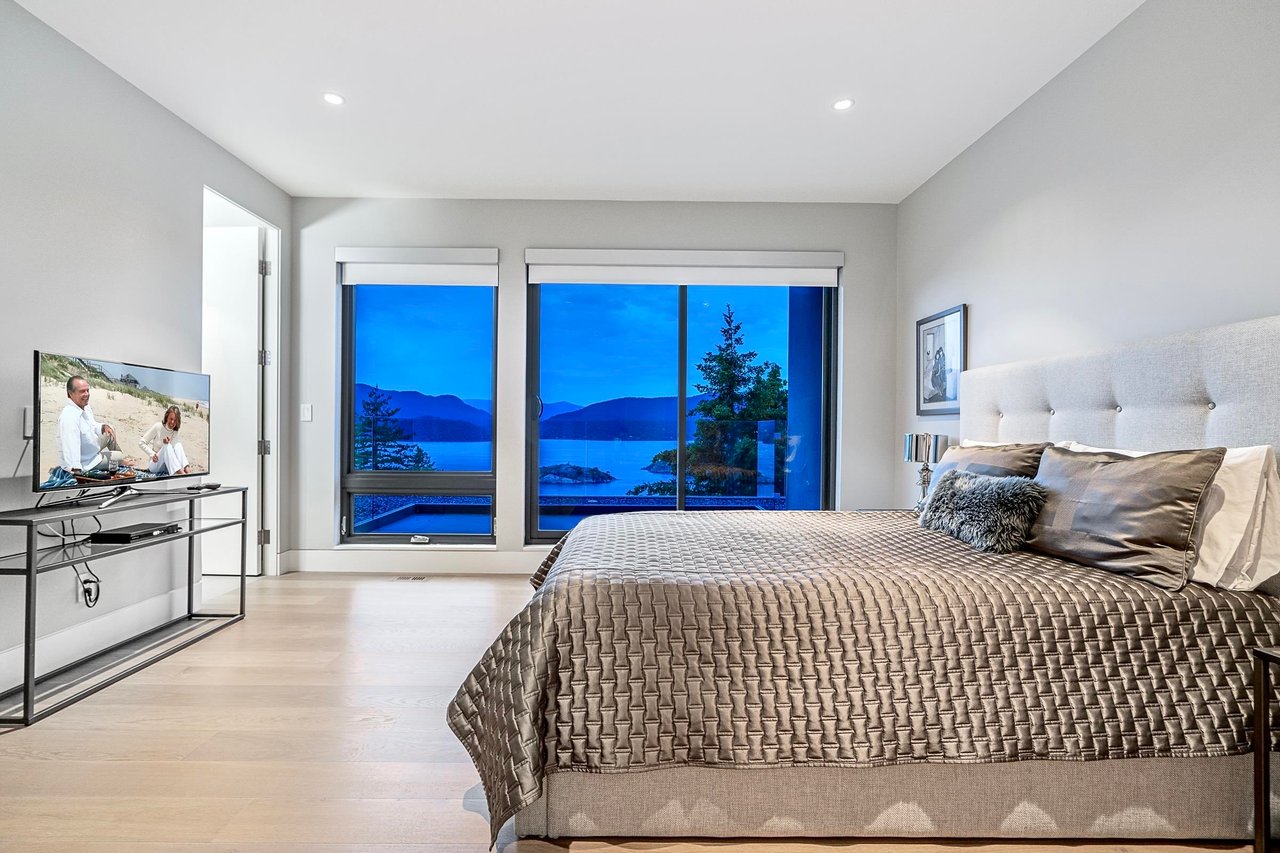 6255 St. Georges Cres