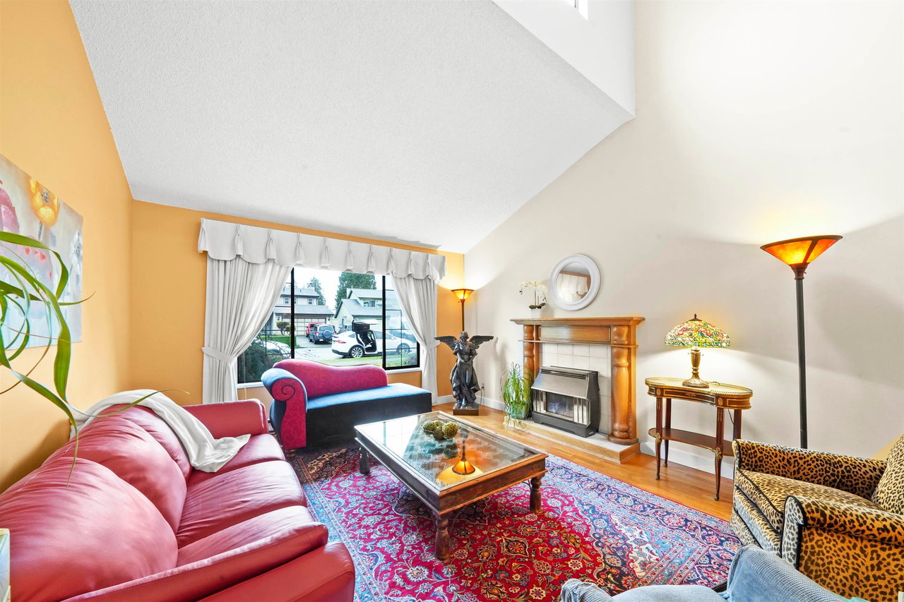 1106 Lombardy Dr