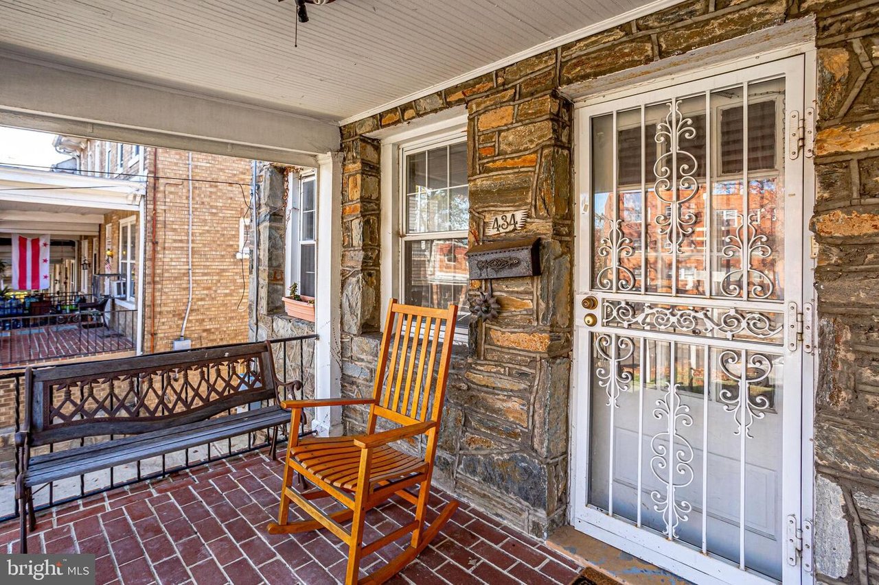434 Longfellow St NW