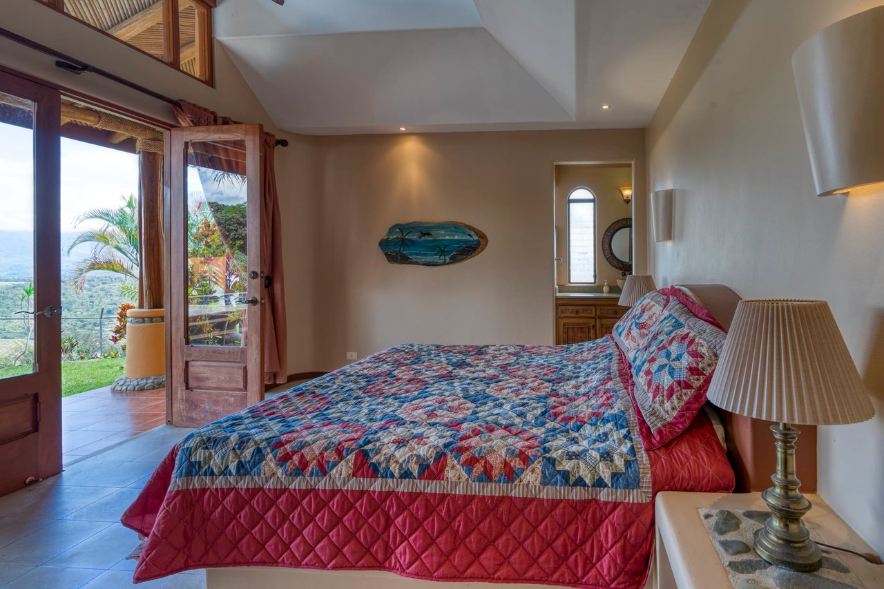 Luxury with Altitude 5 Bedroom Ocean & Mountain View Home 