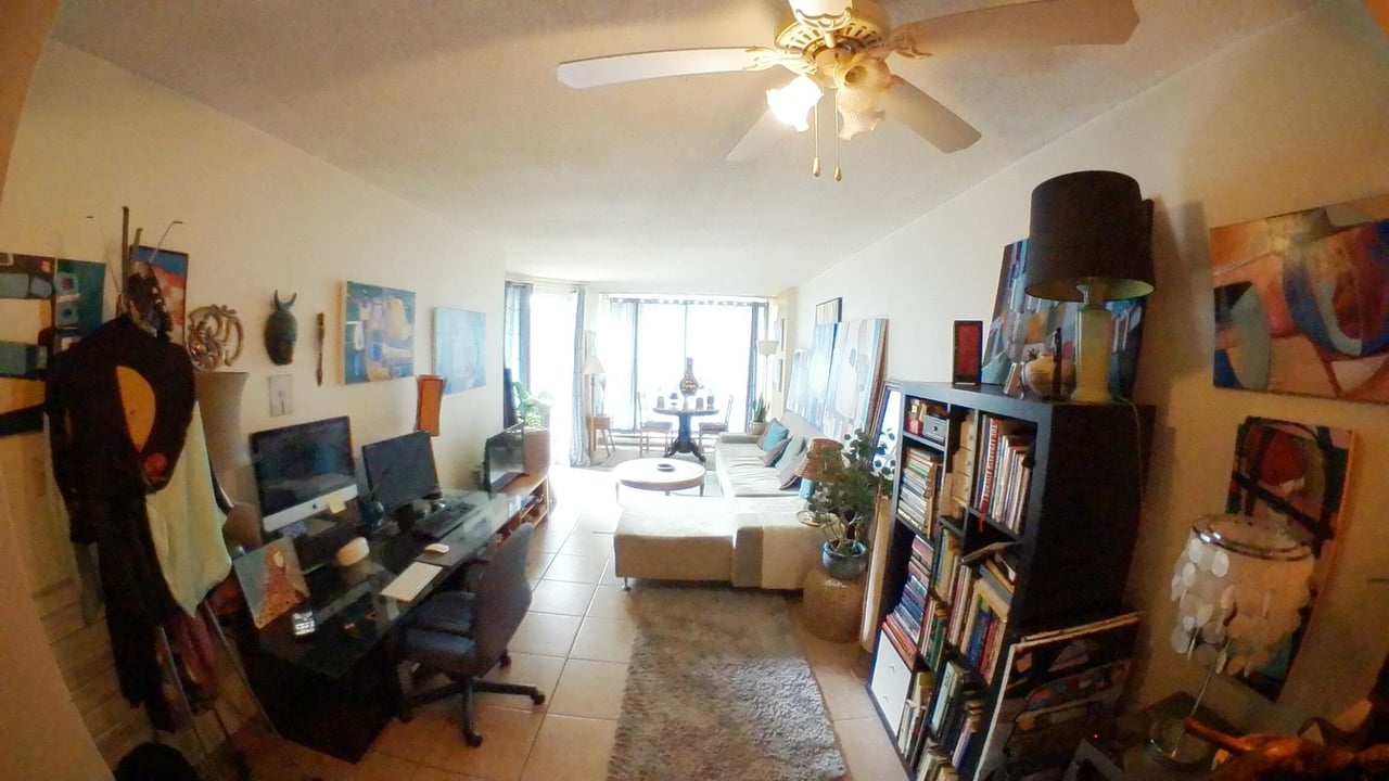 203-1270 Robson St