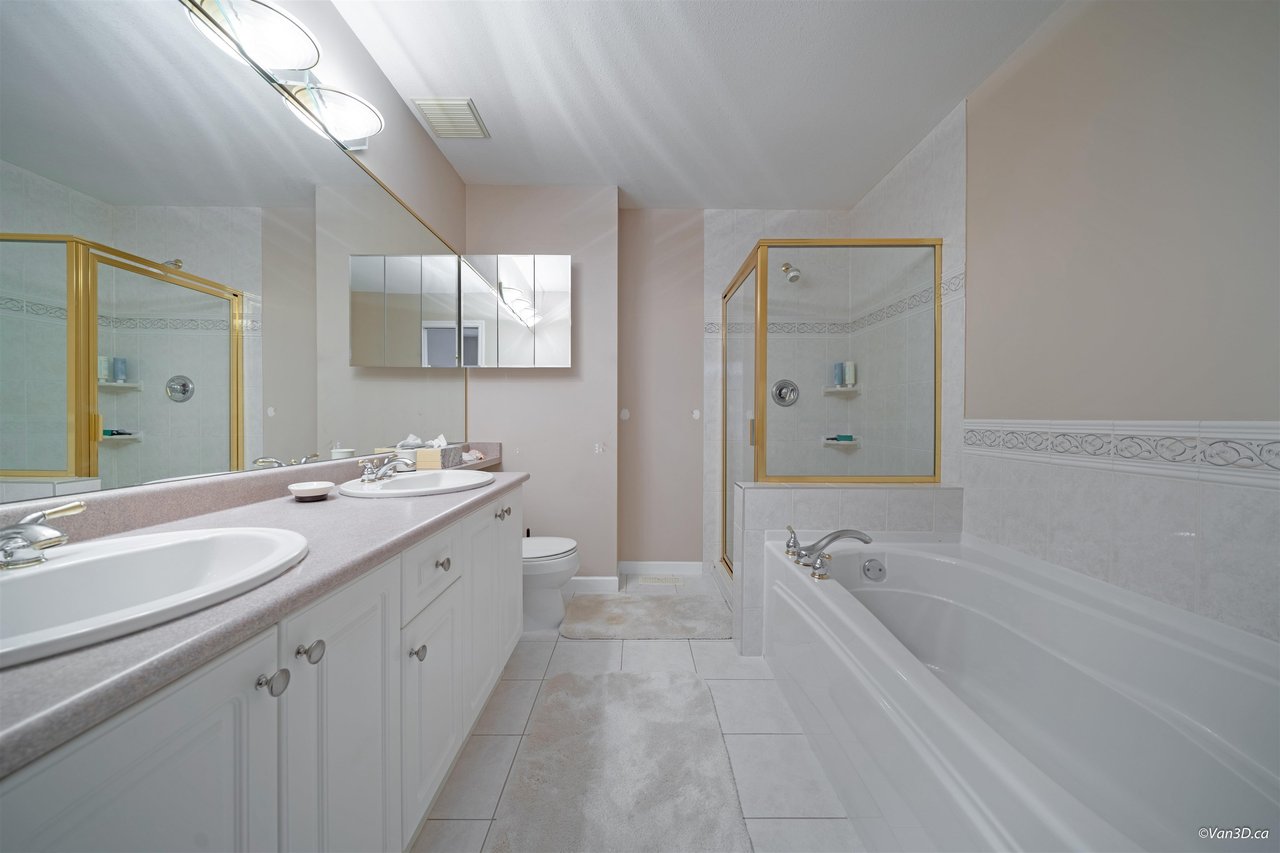 8-15168 22 Ave