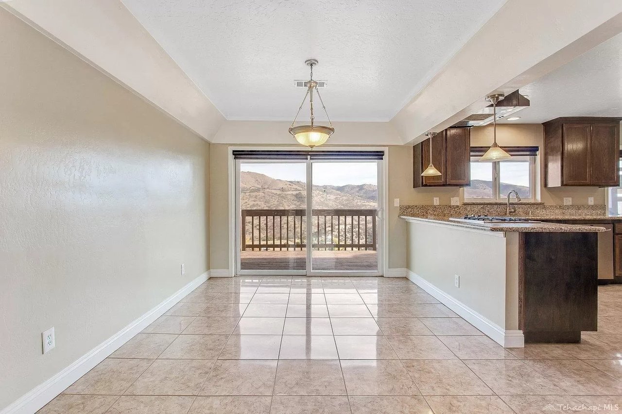 19904 Dovetail Ct