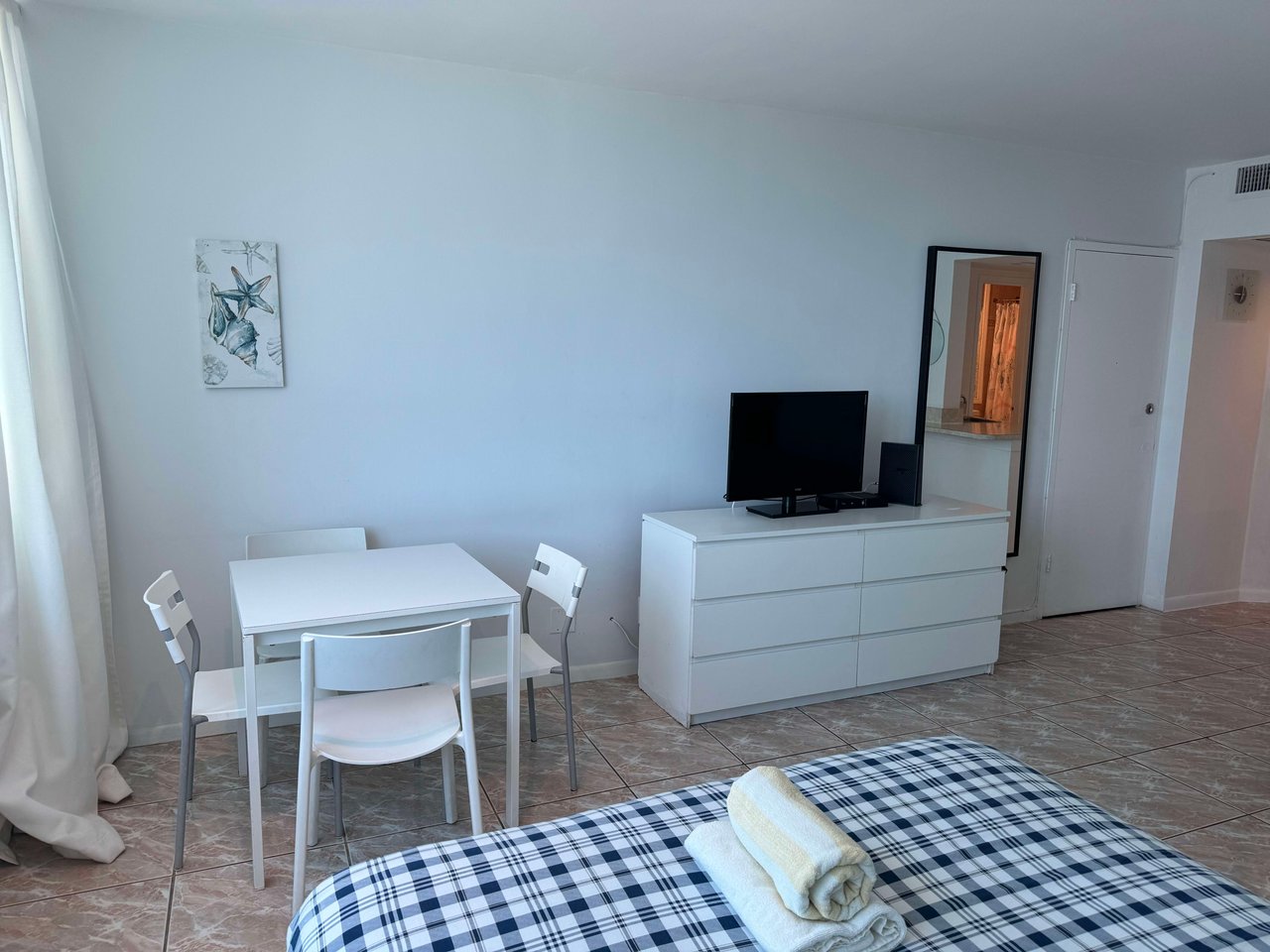 5445 Collins Ave #812 Miami Beach