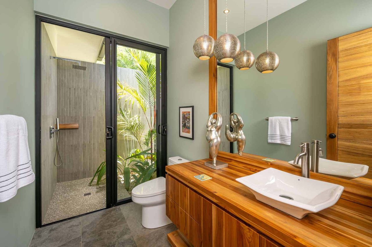 Modern Beachwalk Villa, Hacienda Pinilla, Guanacaste