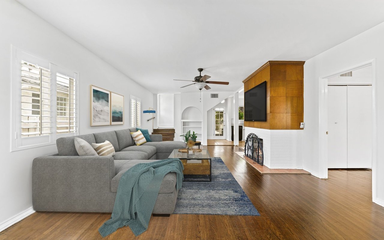 3104 S BEVERLY DR