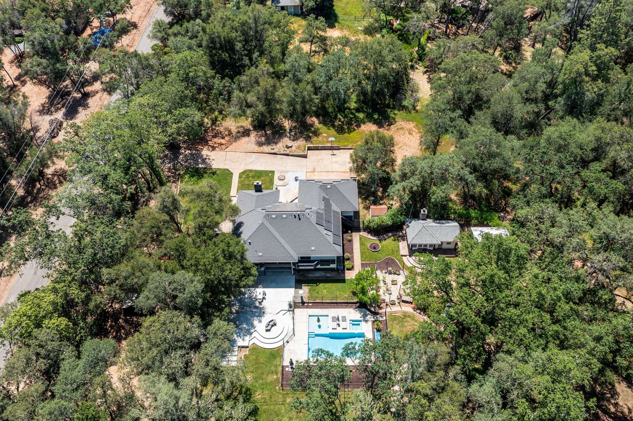 2880 Carlson Drive