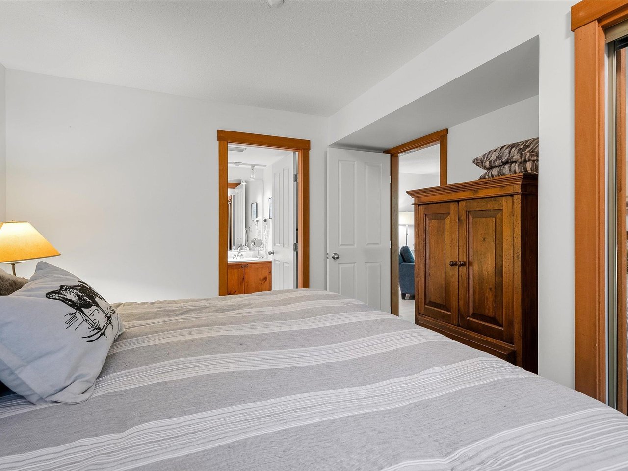 325-4660 Blackcomb Wy