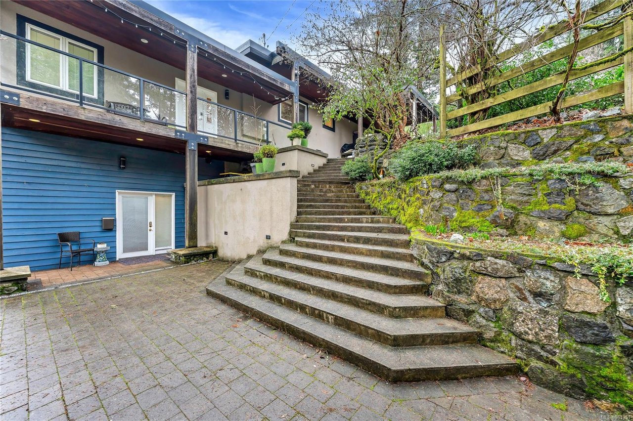 5003 Prospect Lake Rd