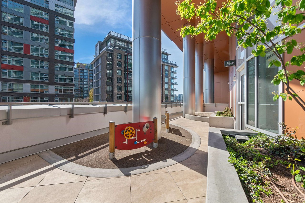 814-1768 Cook Street, Vancouver