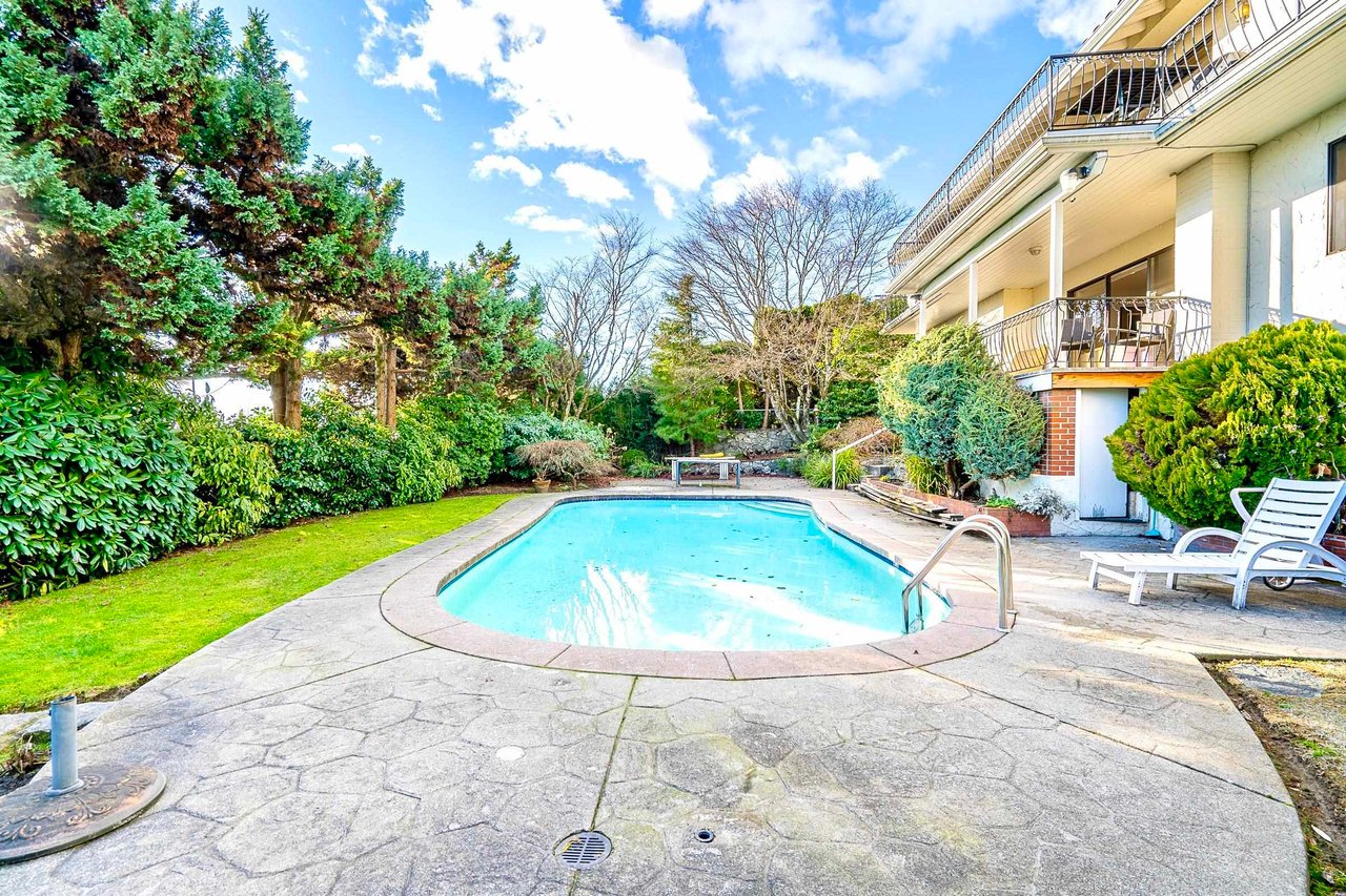 1405 Chartwell Dr