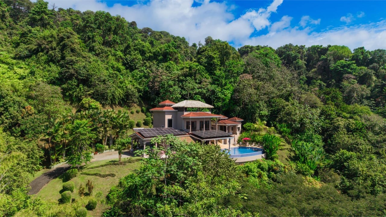 Solar Powered Coastal Luxury Estate, Dominical, Puntarenas