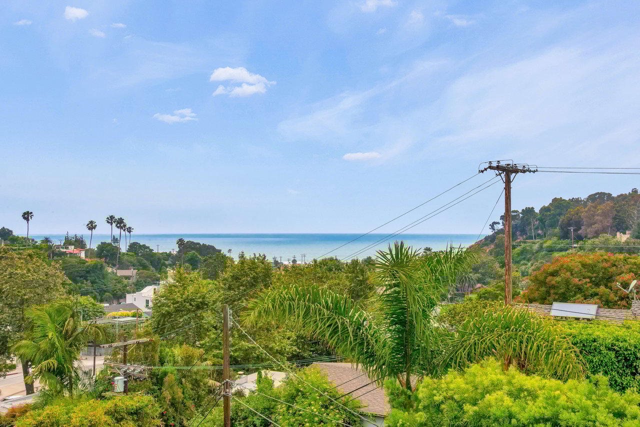 271 Amalfi Dr
